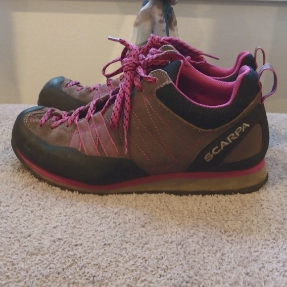 Scarpa Grey/Pink Crux Approach Shoes size 37 - Picture 5 of 13